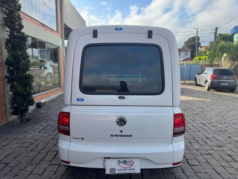 VOLKSWAGEN - SAVEIRO - 2022/2023 - Branca - R$ 85.000,00