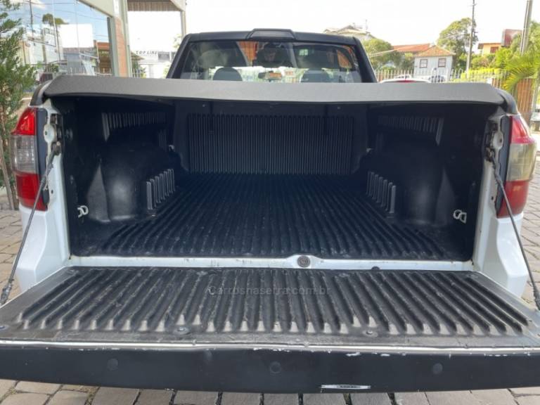 CHEVROLET - MONTANA - 2017/2018 - Branca - R$ 56.000,00