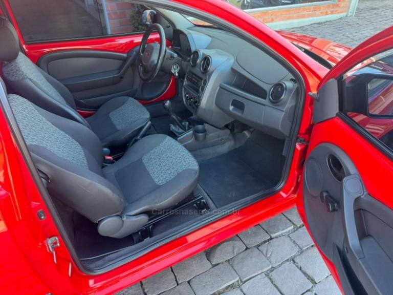 FORD - KA - 2012/2013 - Vermelha - R$ 28.000,00