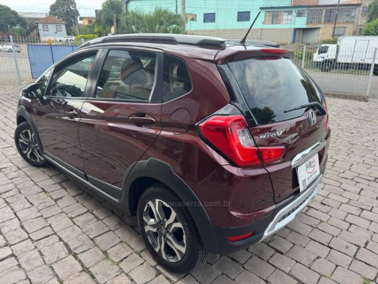 HONDA - WRV - 2018/2019 - Vermelha - R$ 86.000,00