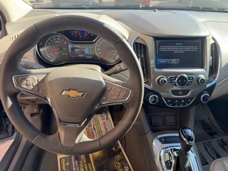 CHEVROLET - CRUZE - 2017/2018 - Cinza - R$ 92.000,00