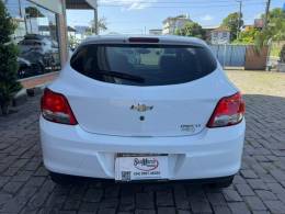 CHEVROLET - ONIX - 2013/2014 - Branca - R$ 43.000,00