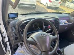 HYUNDAI - HR - 2011/2012 - Branca - R$ 98.000,00