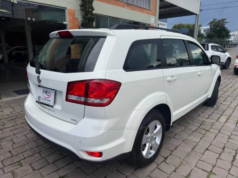 FIAT - FREEMONT - 2012/2012 - Branca - R$ 55.000,00
