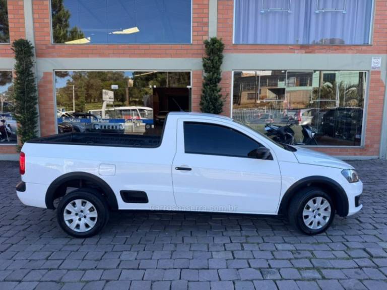 VOLKSWAGEN - SAVEIRO - 2015/2016 - Branca - R$ 43.000,00