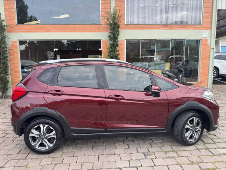 HONDA - WRV - 2018/2019 - Vermelha - R$ 86.000,00