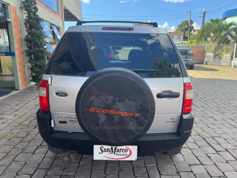 FORD - ECOSPORT - 2005/2006 - Prata - R$ 29.500,00