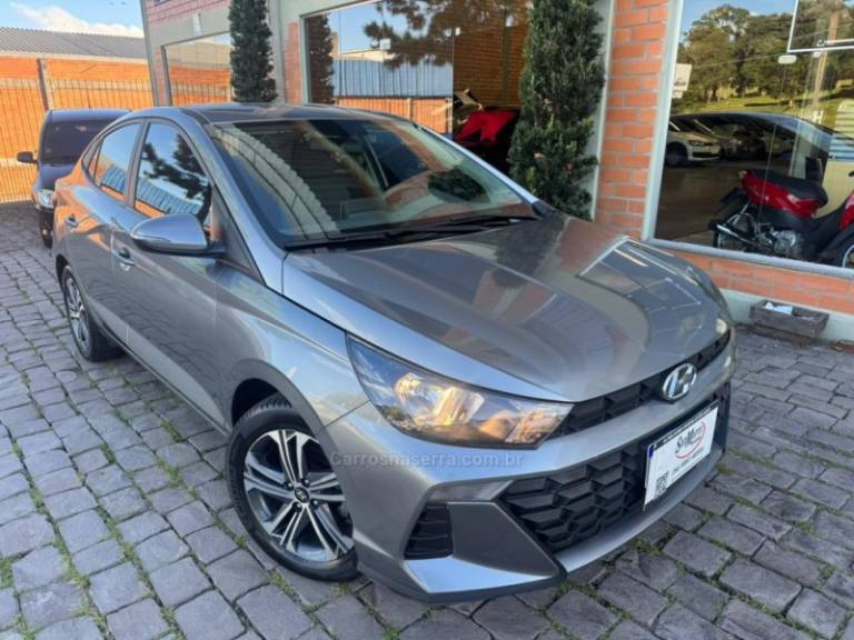 HYUNDAI - HB20S - 2023/2024 - Cinza - R$ 85.000,00