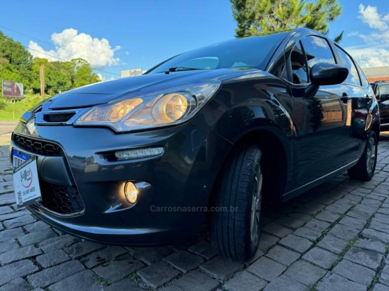 CITROËN - C3 - 2014/2014 - Cinza - R$ 40.500,00