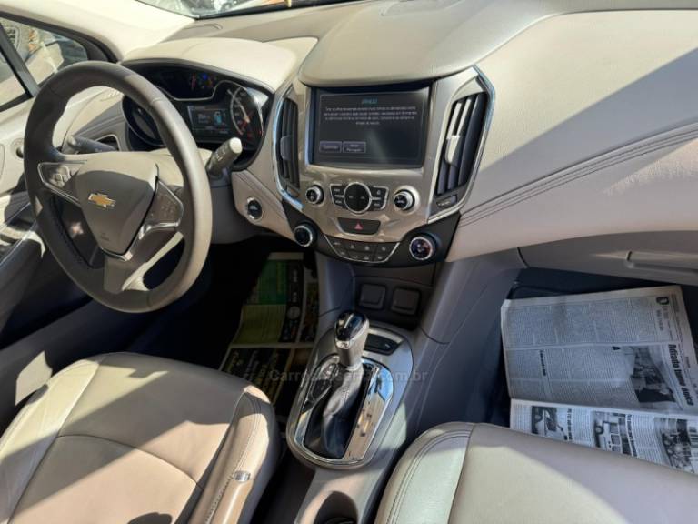CHEVROLET - CRUZE - 2017/2018 - Cinza - R$ 92.000,00