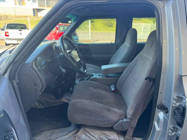 FORD - RANGER - 2002/2003 - Prata - R$ 59.000,00