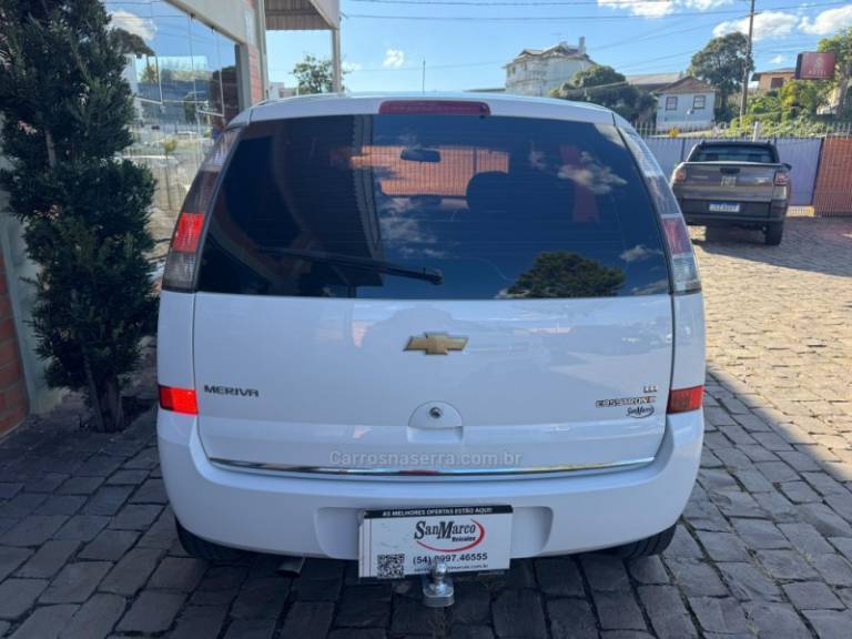 CHEVROLET - MERIVA - 2009/2010 - Branca - R$ 30.000,00