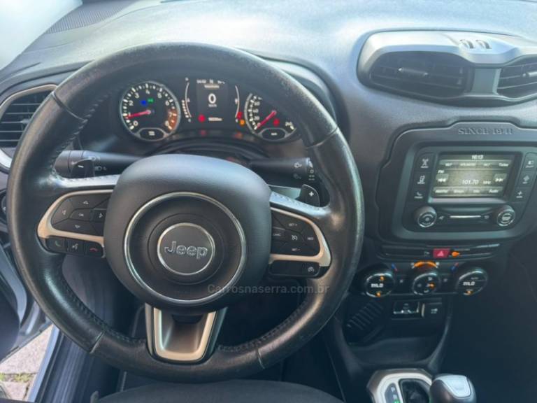 JEEP - RENEGADE - 2015/2016 - Prata - R$ 72.000,00