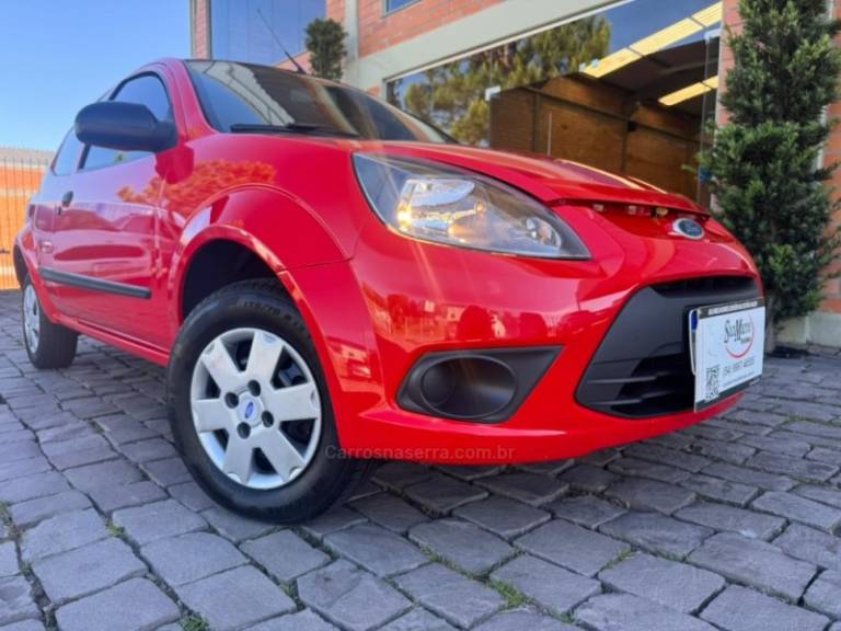FORD - KA - 2012/2013 - Vermelha - R$ 28.000,00
