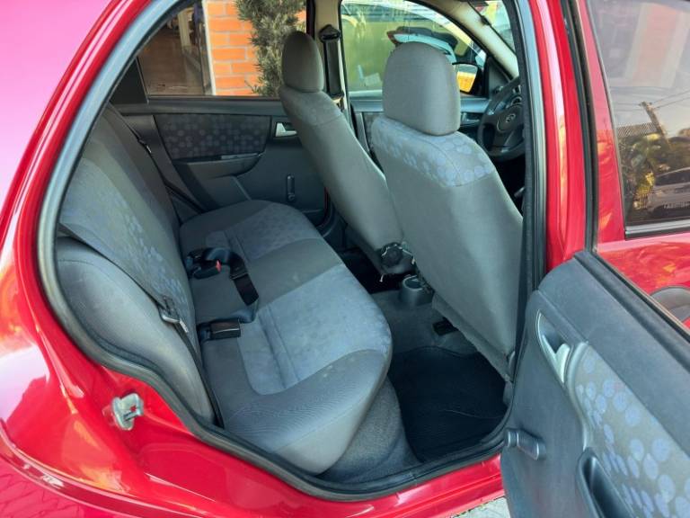 CHEVROLET - PRISMA - 2009/2010 - Vermelha - R$ 26.000,00