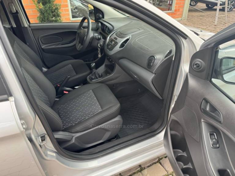 FORD - KA - 2017/2018 - Prata - R$ 50.000,00