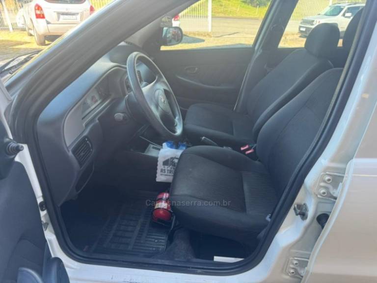 FIAT - PALIO - 2013/2014 - Branca - R$ 34.500,00