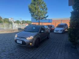 FORD - FIESTA - 2013/2014 - Prata - R$ 38.000,00