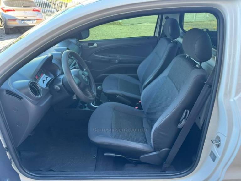 VOLKSWAGEN - SAVEIRO - 2015/2016 - Branca - R$ 43.000,00