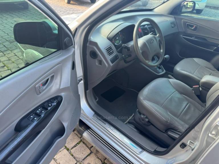 HYUNDAI - TUCSON - 2014/2015 - Prata - R$ 55.000,00