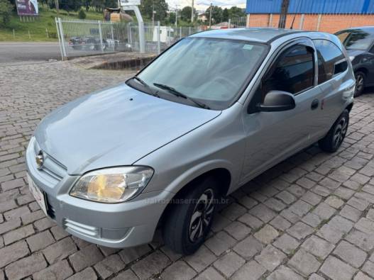 CHEVROLET - CELTA - 2010/2011 - Prata - R$ 23.000,00