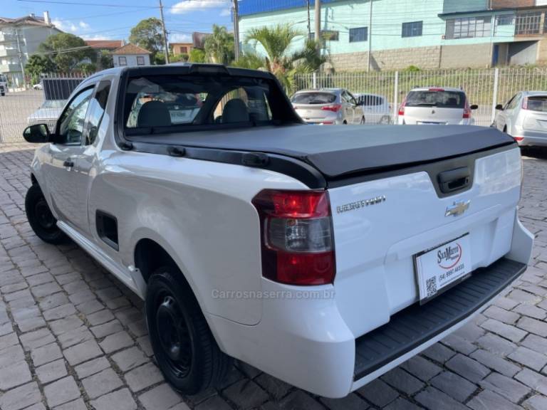 CHEVROLET - MONTANA - 2017/2018 - Branca - R$ 56.000,00