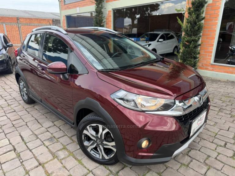 HONDA - WRV - 2018/2019 - Vermelha - R$ 86.000,00