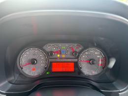 FIAT - PALIO - 2013/2014 - Cinza - R$ 47.000,00