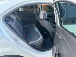 CHEVROLET - ONIX - 2015/2016 - Branca - R$ 47.000,00