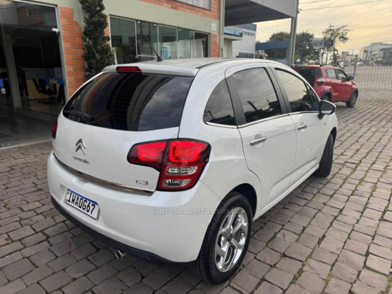 CITROËN - C3 - 2014/2015 - Branca - R$ 47.000,00
