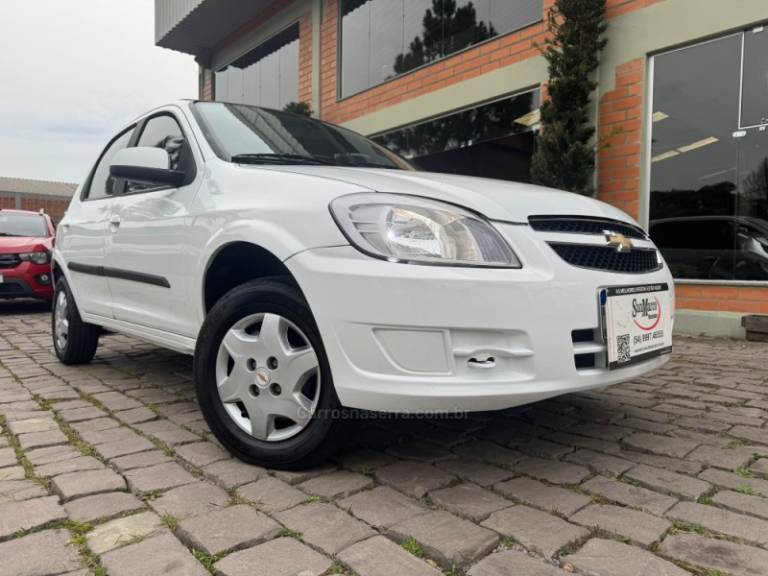 CHEVROLET - CELTA - 2014/2015 - Branca - R$ 36.500,00