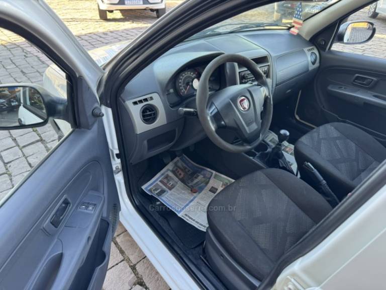 FIAT - PALIO - 2014/2014 - Branca - R$ 34.000,00