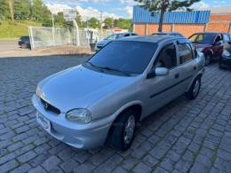 CHEVROLET - CORSA - 2000/2001 - Prata - R$ 14.000,00