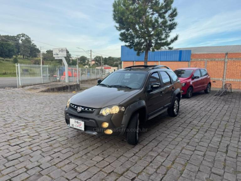 FIAT - PALIO - 2013/2014 - Cinza - R$ 47.000,00
