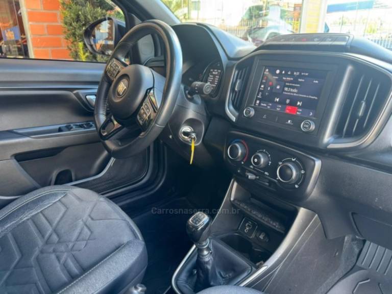 FIAT - STRADA - 2021/2021 - Preta - R$ 97.000,00