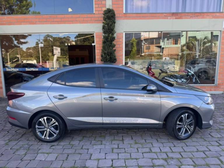 HYUNDAI - HB20S - 2023/2024 - Cinza - R$ 85.000,00