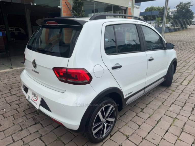 VOLKSWAGEN - FOX - 2018/2019 - Branca - R$ 65.000,00
