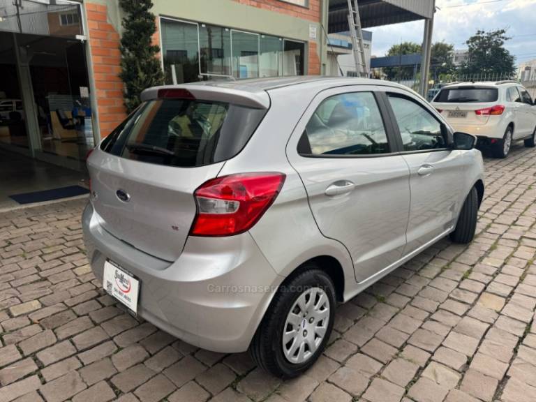 FORD - KA - 2017/2018 - Prata - R$ 50.000,00