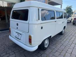 VOLKSWAGEN - KOMBI - 2003/2004 - Branca - R$ 36.000,00