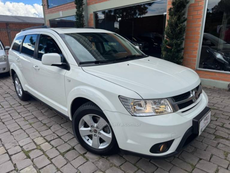 FIAT - FREEMONT - 2012/2012 - Branca - R$ 55.000,00