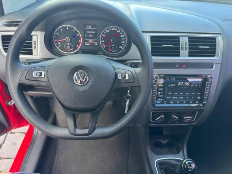 VOLKSWAGEN - FOX - 2019/2020 - Vermelha - R$ 64.000,00