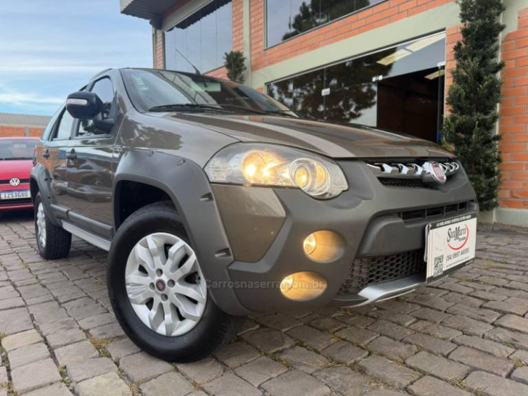 FIAT - PALIO - 2013/2014 - Cinza - R$ 47.000,00