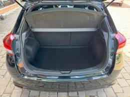 TOYOTA - YARIS - 2020/2021 - Preta - R$ 88.000,00