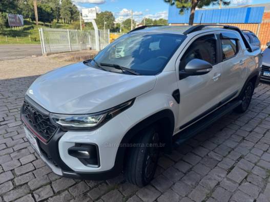 FIAT - STRADA - 2023/2024 - Branca - R$ 132.000,00