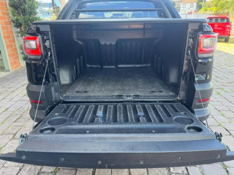 FIAT - STRADA - 2021/2021 - Preta - R$ 97.000,00