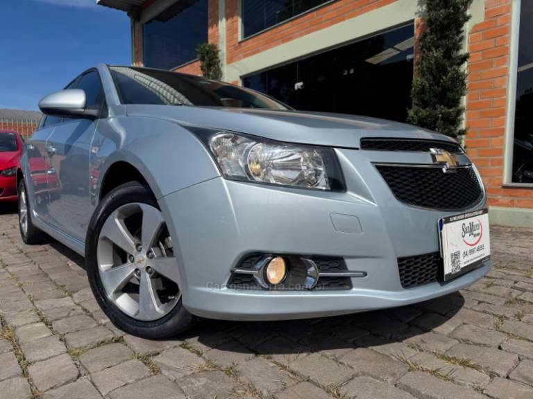 CHEVROLET - CRUZE - 2012/2013 - Prata - R$ 59.000,00