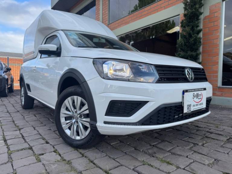 VOLKSWAGEN - SAVEIRO - 2022/2023 - Branca - R$ 85.000,00