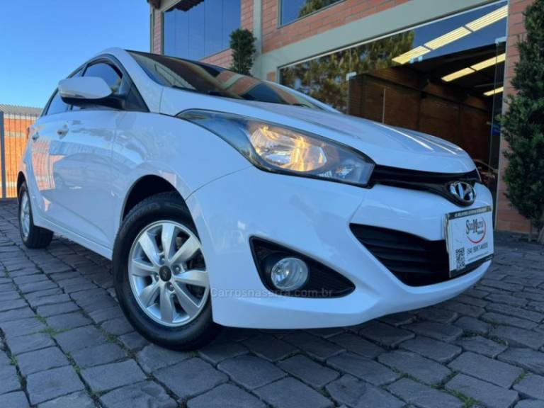 HYUNDAI - HB20 - 2013/2014 - Branca - R$ 43.000,00