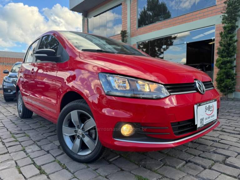 VOLKSWAGEN - FOX - 2019/2020 - Vermelha - R$ 64.000,00