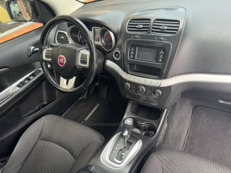 FIAT - FREEMONT - 2012/2012 - Branca - R$ 55.000,00